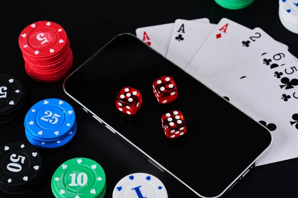 Payout table showing symbol and combination values Golden Toad payout table and symbol values